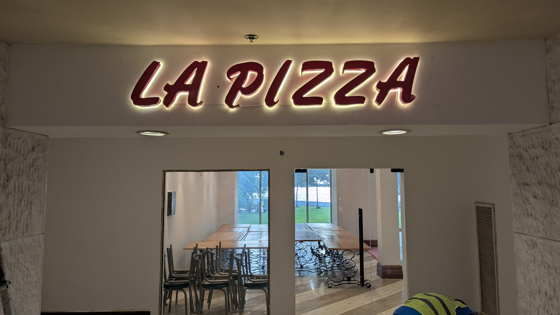 Image gallery marquee